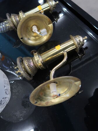 2 stk. Væglamper - mangler glas til den ene