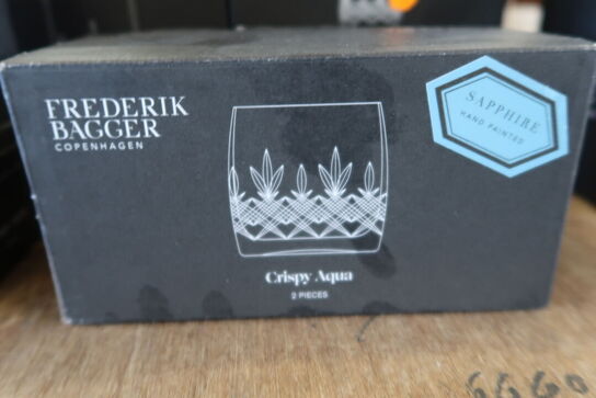 Div. Glas  FREDERIK BAGGER   CRiSPY