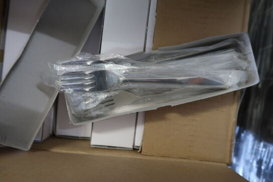 3 kasser (300 pr. stk.) Dessert/frokost gaffel  COSMOS 336008