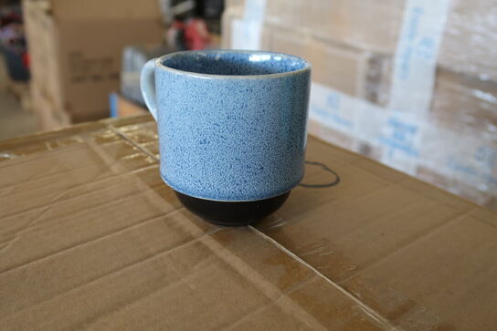 6 kasser (48 pr. stk.) Krus m/hank stabelbar blå 26 cl  KEN STORKØKKEN