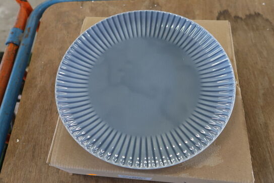 18 stk. Tallerken blågrå  CHURCHILL 1795  Daisy 