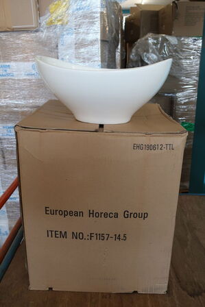 3 kasser (4 pr. stk.) Serveringsskål  hvid porcelæn KEN STORKØKKEN