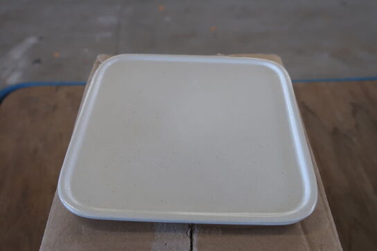 2 kasser (12 pr. stk.) Firkantet Tallerken  KEN STOR KØKKEN 