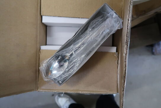 2 kasser (300 pr. stk.) Dessertske  COSMOS