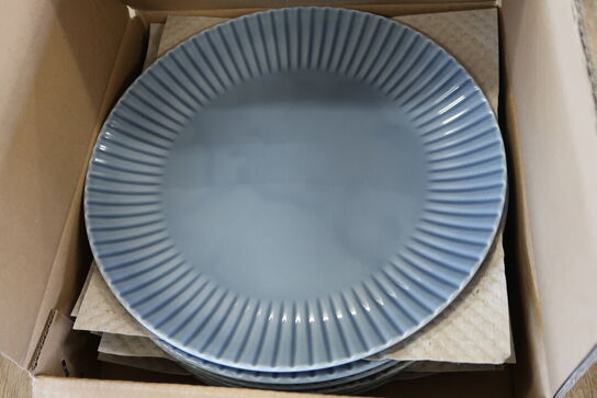 18 stk. Tallerken blågrå  CHURCHILL 1795  Daisy 