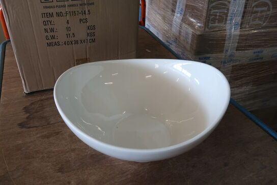 3 kasser (4 pr. stk.) Serveringsskål  hvid porcelæn KEN STORKØKKEN