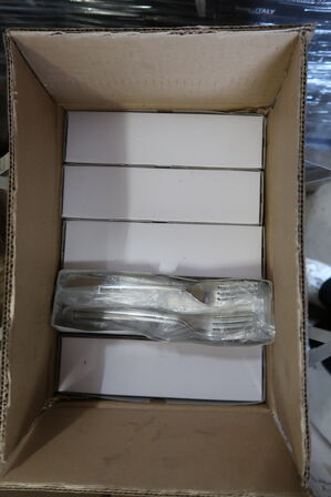 3 kasser (300 pr. stk.) Dessert/frokost gaffel  COSMOS 336008