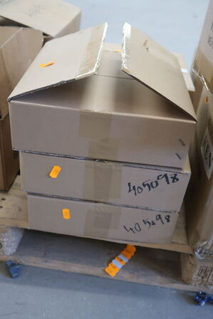 18 stk. Tallerken blågrå  CHURCHILL 1795  Daisy 