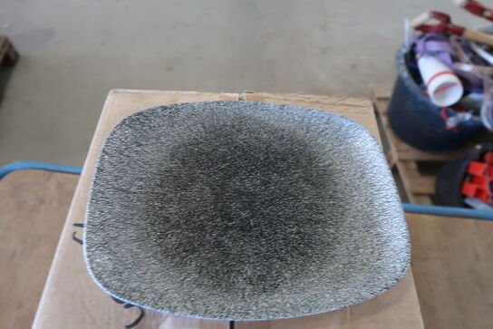 3 kasser (12 pr. stk.) Skål sort 47 cl Monochrome  CHURCHILL 1795 458938