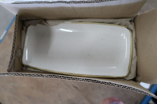 2 kasser (12 pr. stk.) Emalje fad CHURCHILL 1795