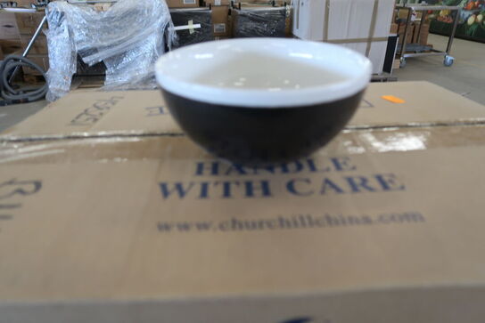 2 kasser (12 pr. stk.) Skål sort 47 cl Monochrome  CHURCHILL 1795 458938