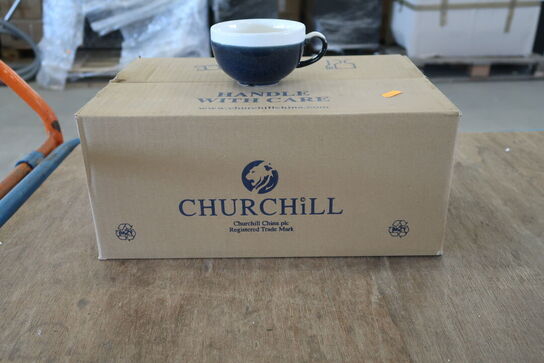 4 kasser (12 pr. stk.) Overkop grå 22,7 cl  CHURCHILL 1795  Stonecast