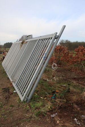 Skydelåge i galvaniseret stål