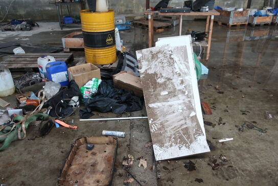 Div. Dunke, haveredskaber, løftestroppe, arbejdsborde, værktøj m.m.