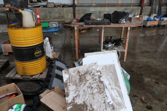 Div. Dunke, haveredskaber, løftestroppe, arbejdsborde, værktøj m.m.