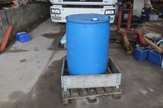 Div. Dunke, haveredskaber, løftestroppe, arbejdsborde, værktøj m.m.