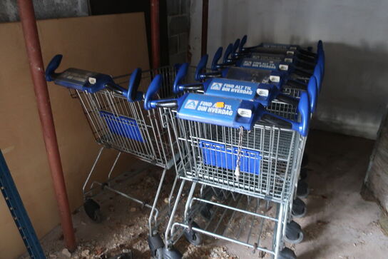 8 stk. indkøbsvogne