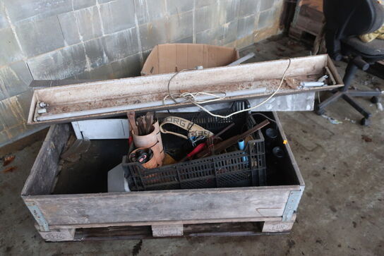 Div. Varelager, værktøj, reservedele m.m.