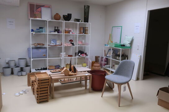 ByFlou.com ApS *Jyllandsvej Del 2 - Designmøbler, lamper, pyntegenstande m.v. fra Resale Butik*