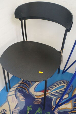2 stk. Stole NEW WORKS MISSING CHAIR