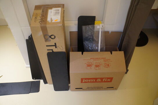 Diverse ukomplette møbler