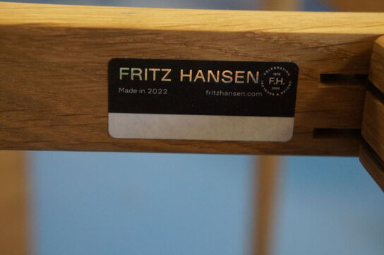 Bakkebord FRITZ HANSEN OLIERET EG