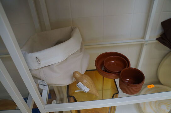 Brødkruv, fugl, m.v.