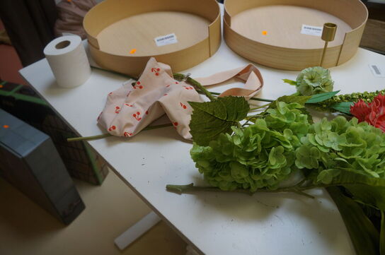 Højdejusterbart bord