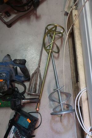 Røreværk, varmepistol LEISTER, 2 stk. ladere MAKITA