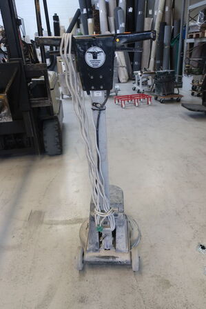 Skuremaskine NUMATIC