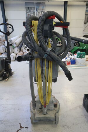 Skuremaskine NUMATIC HFM1515G