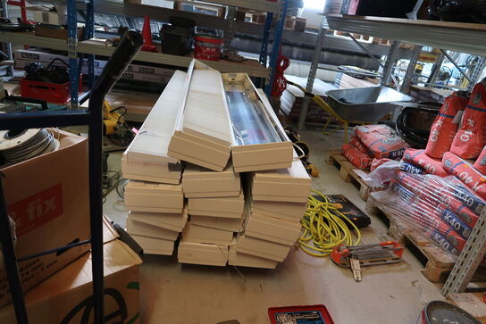 Palle med lysarmaturer