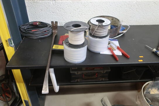 Arbejdsbord med div. Værktøj