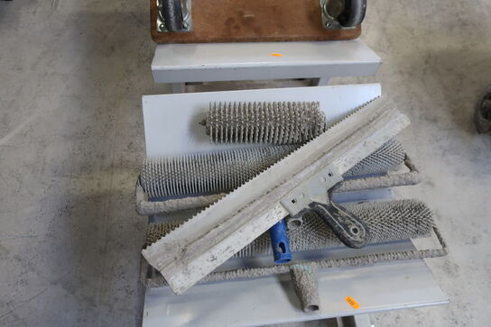 2 stk. vogne med indhold