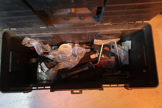 Værktøjskasse med indhold