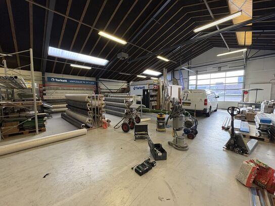 Hoka Tæpper og Gulve Sønderborg A/S *Del 3 - Værktøj - Truck/Stabler - Lagerinventar*