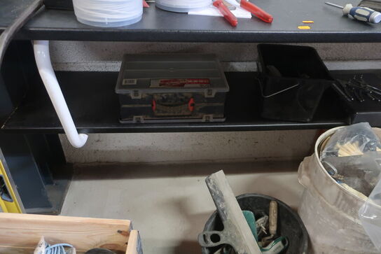 Arbejdsbord med div. Værktøj