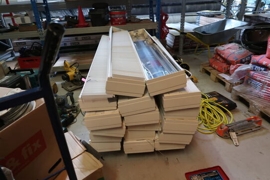 Palle med lysarmaturer