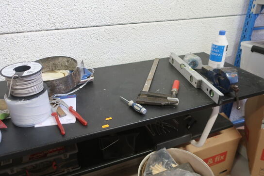 Arbejdsbord med div. Værktøj