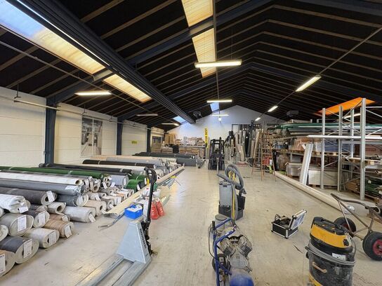 Hoka Tæpper og Gulve Sønderborg A/S *Del 3 - Værktøj - Truck/Stabler - Lagerinventar*