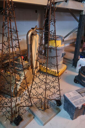 2 stk. lysjuletræer