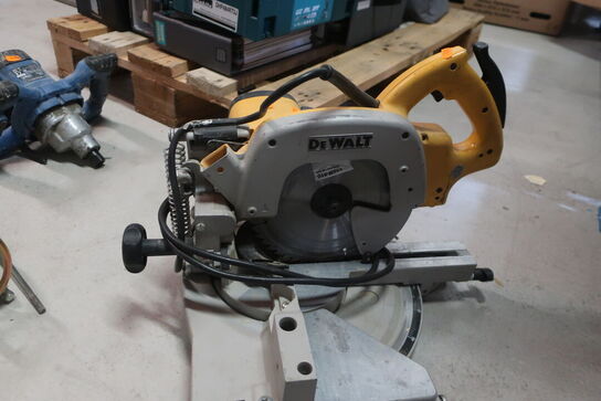 Kap-/geringssav DEWALT