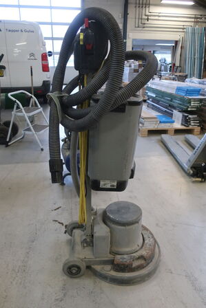 Skuremaskine NUMATIC HFM1515G