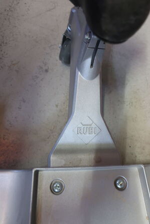 Fliselæggerstol RUBI