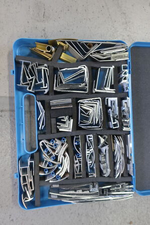 Kuffert med div. Lister