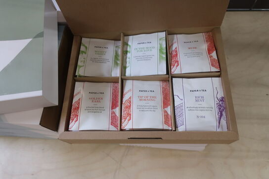 18 kasser med brevte