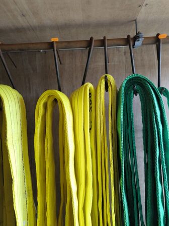 Løftestropper 2000-3000 kg.  DANLØFT