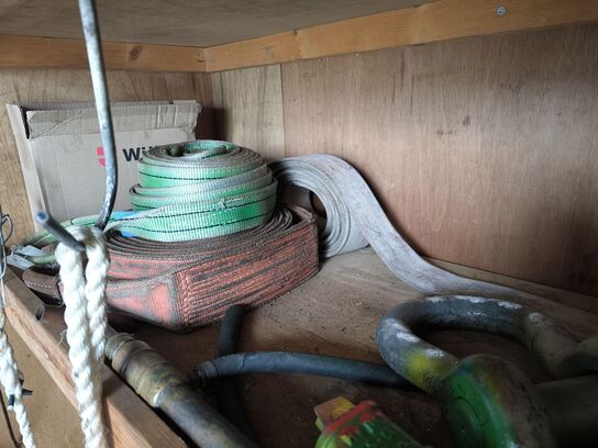 Hylde m. indhold stålwire m.v.