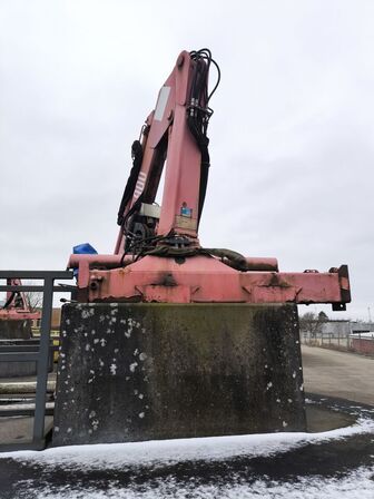 Løftekran HMF Model: 900 T2