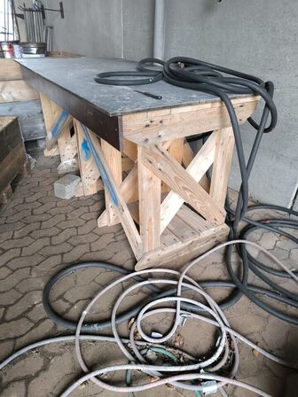 Arbejdsbord medf. div. slanger